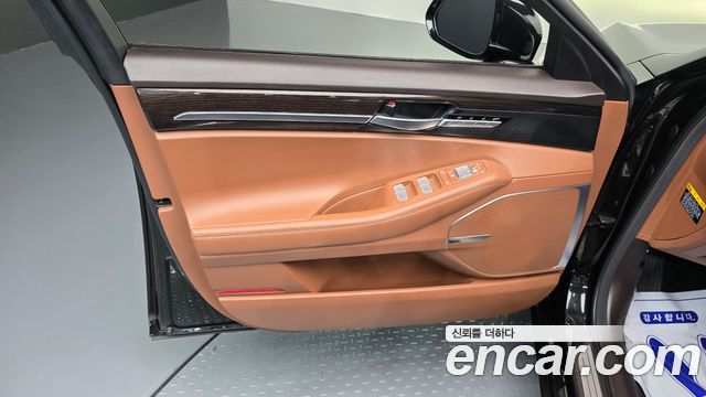 Genesis G90 2019 — photo 14