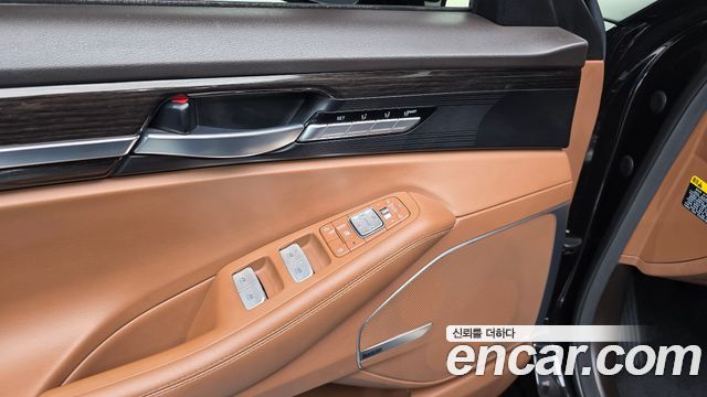 Genesis G90 2019 — photo 27
