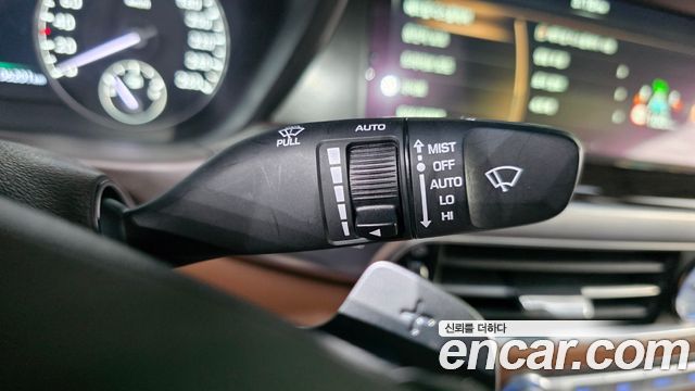 Genesis G90 2019 — photo 28