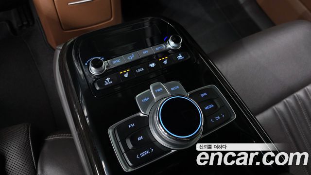 Genesis G90 2019 — photo 31