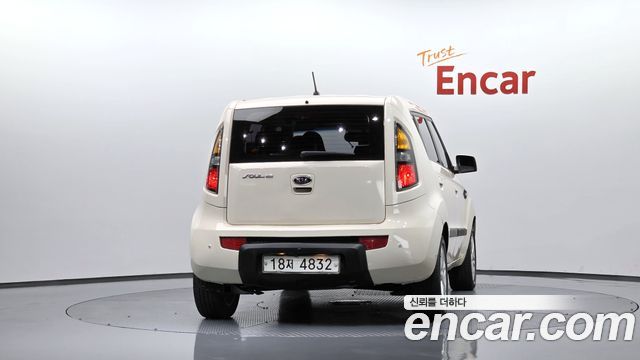 Kia Soul 2010 — photo 4