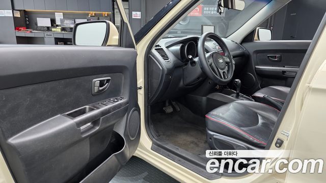 Kia Soul 2010 — photo 13