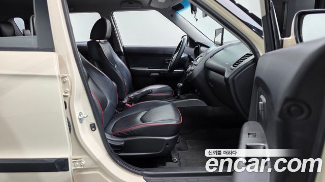 Kia Soul 2010 — photo 16