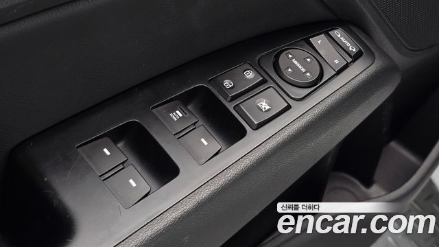 Hyundai AVANTE 2018 — photo 14