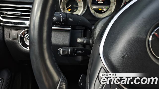 Mercedes-Benz E-Class 2014 — photo 17