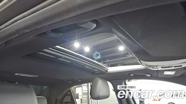 Mercedes-Benz E-Class 2014 — photo 18