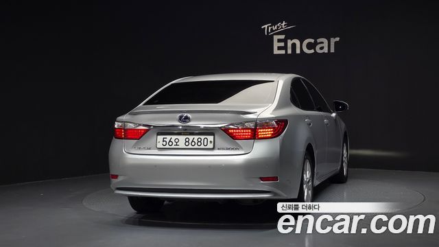 Lexus ES 2014 — photo 4