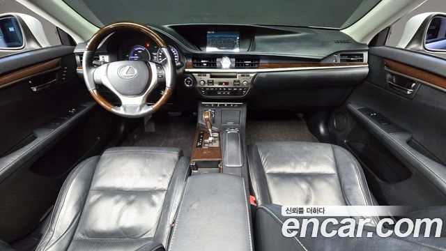Lexus ES 2014 — photo 7