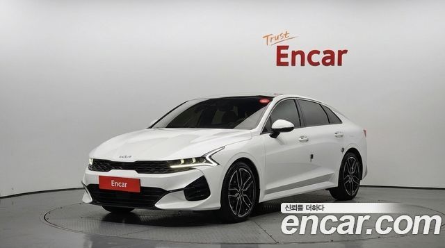 Kia K5 2023 — photo 1