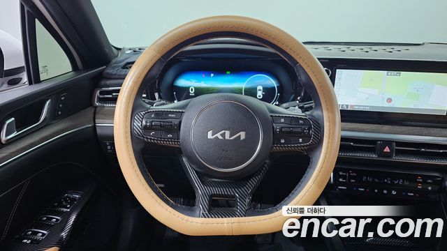 Kia K5 2023 — photo 19