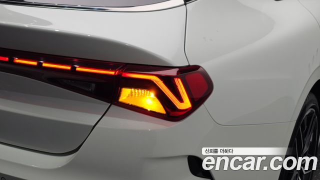 Kia K5 2023 — photo 9