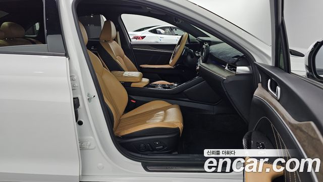 Kia K5 2023 — photo 16