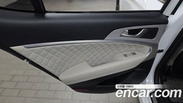 Genesis G70 2021 — photo 15