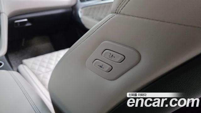 Genesis G70 2021 — photo 27