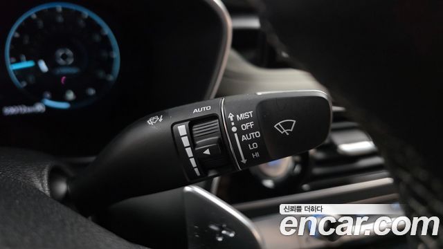 Genesis G70 2021 — photo 31