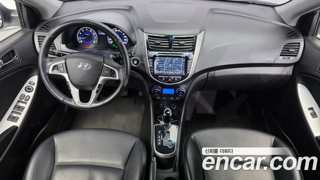 Hyundai Accent 2012 — photo 10
