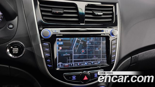 Hyundai Accent 2012 — photo 20