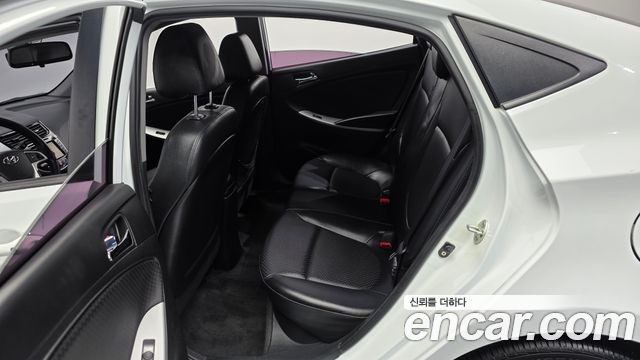 Hyundai Accent 2012 — photo 16