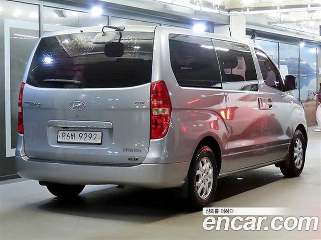 Hyundai Starex 2012 — photo 2