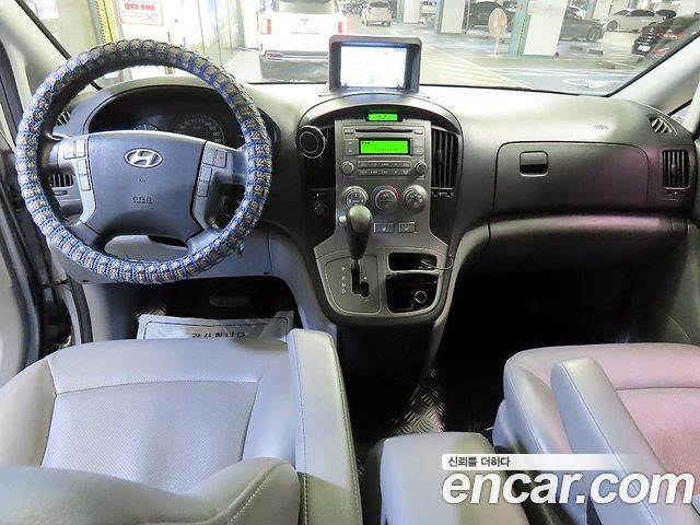 Hyundai Starex 2012 — photo 10