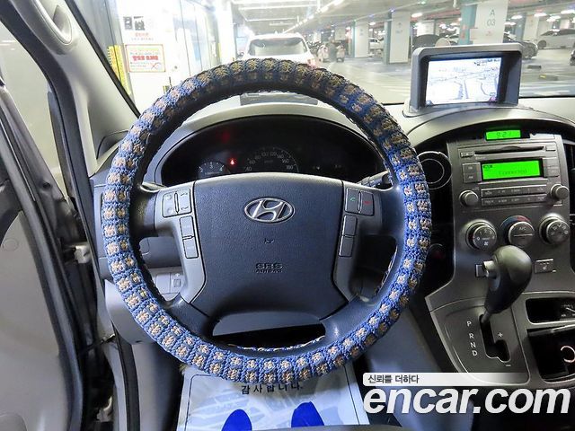 Hyundai Starex 2012 — photo 12