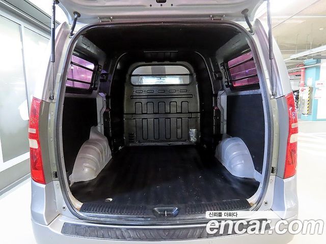 Hyundai Starex 2012 — photo 17