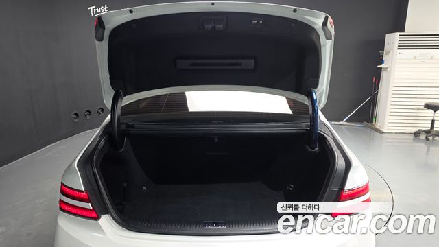 Genesis G90 2022 — photo 26