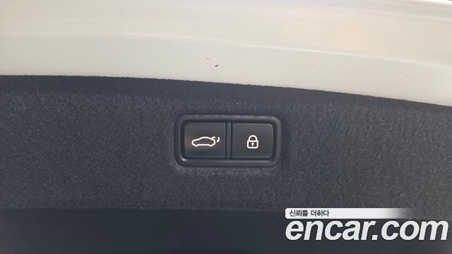 Genesis G90 2022 — photo 36