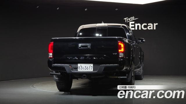 Toyota Tacoma 2017 — photo 4