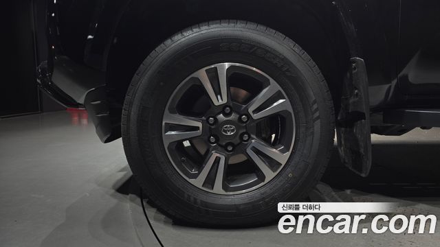 Toyota Tacoma 2017 — photo 5