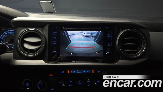 Toyota Tacoma 2017 — photo 15