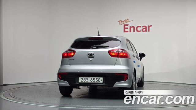 Kia pride 2015 — photo 4