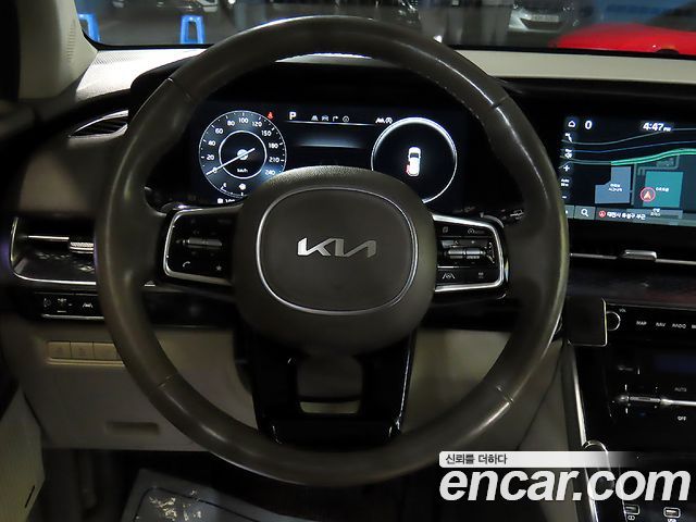 Kia Canival 2023 — photo 8