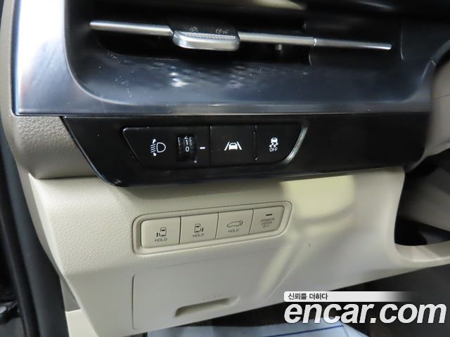 Kia Canival 2023 — photo 13