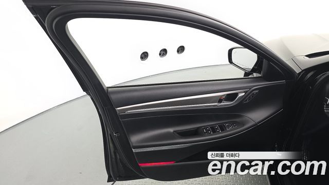 Hyundai Grandeur 2023 — photo 14