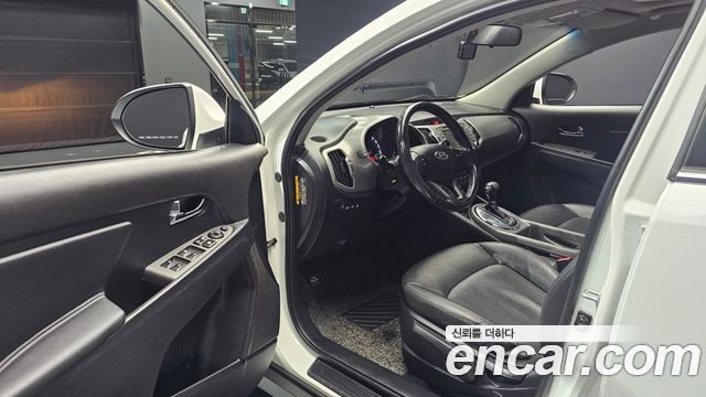 Kia Sportage 2016 — photo 13