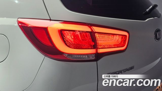 Kia Sportage 2016 — photo 9