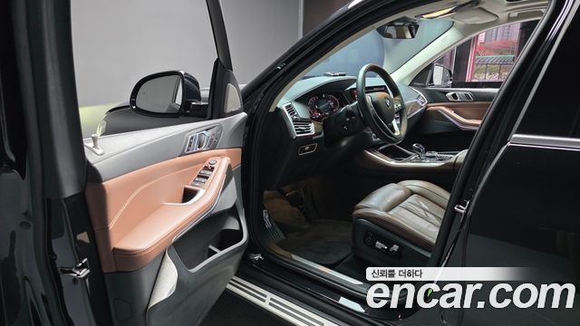 BMW X5 2022 — photo 13