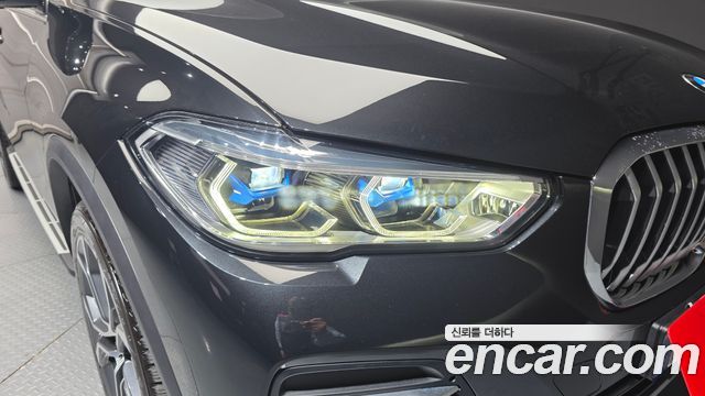 BMW X5 2022 — photo 8