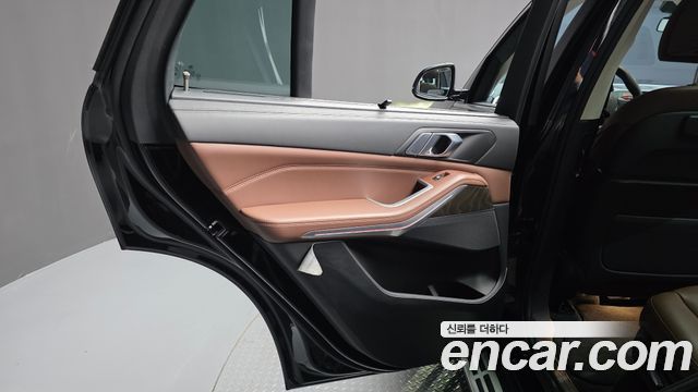 BMW X5 2022 — photo 15
