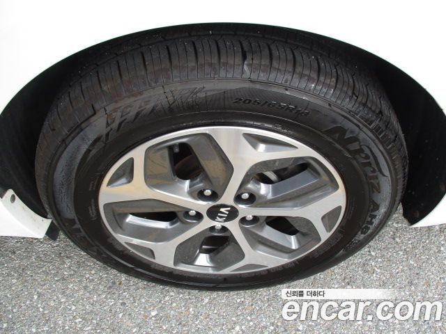 Kia K5 2019 — photo 13