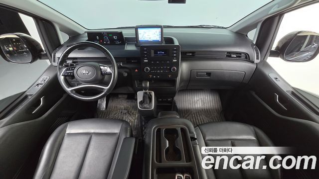 Hyundai Staria 2023 — photo 10
