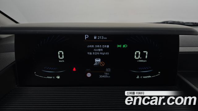 Hyundai Staria 2023 — photo 11