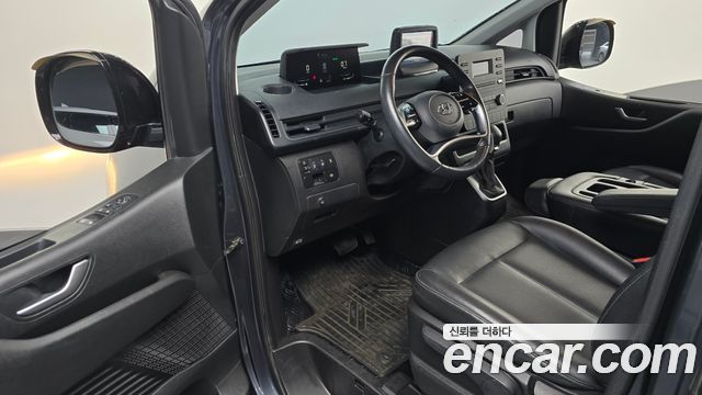 Hyundai Staria 2023 — photo 13