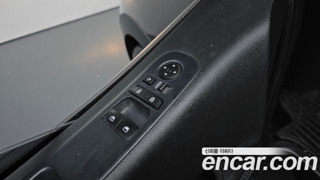 Hyundai Staria 2023 — photo 21