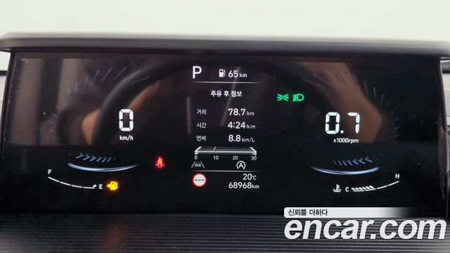 Hyundai Staria 2024 — photo 11