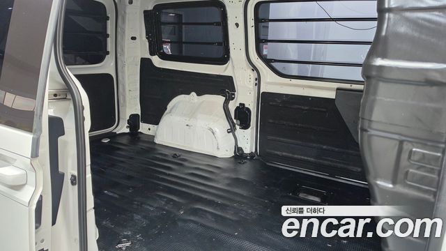 Hyundai Staria 2024 — photo 17