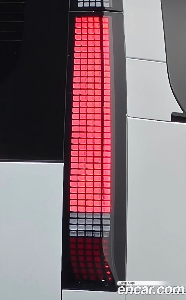 Hyundai Staria 2024 — photo 9