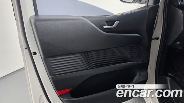 Hyundai Staria 2024 — photo 15