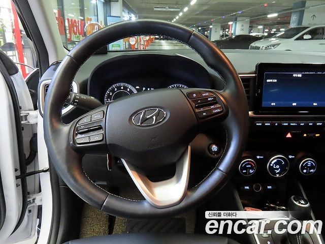 Hyundai Venue 2022 — photo 8